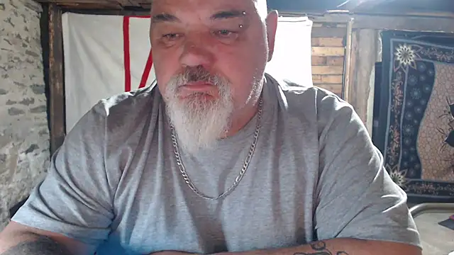 Snapshot of Newfiesausage1972 chatting on May 10, 2026, 3:33 am Newfiesausage1972 online show from May 10, 2026, 3:33 am