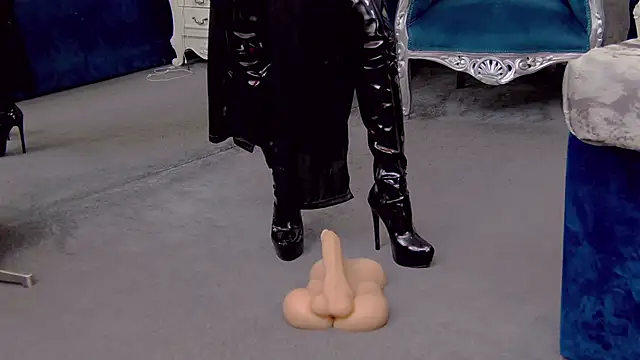 EmmaDevereaux online show from March 18, 2025, 5:52 am