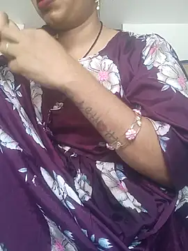 Snapshot of Simaran_bhabhi chatting on October 27, 2025, 1:53 am Simaran bhabhi online show from October 27, 2025, 1:53 am