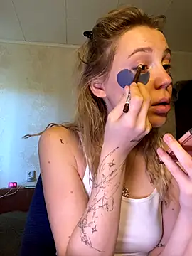 meanexx online show from October 15, 2025, 5:18 am