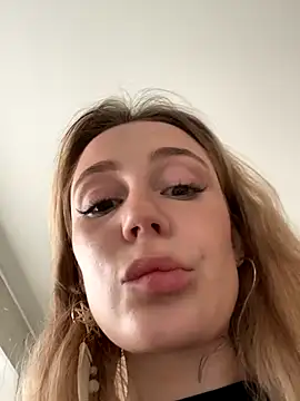 meanexx online show from November 5, 2025, 10:26 am