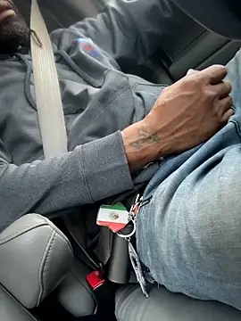 1BeautyN1Beast online show from October 15, 2025, 1:11 pm