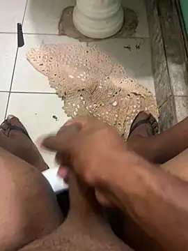 julio9679 online show from January 16, 2026, 2:10 pm