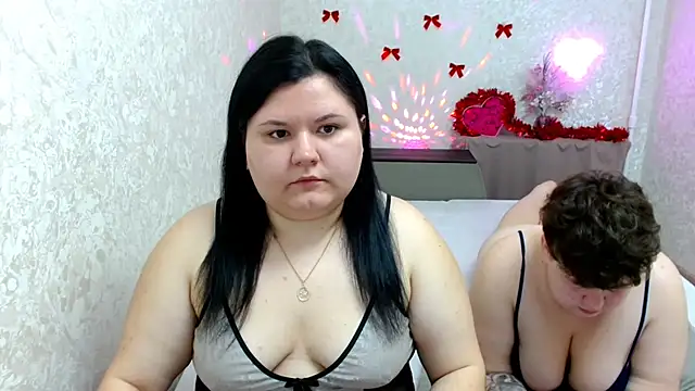 Snapshot of BeckyAndHellen chatting on December 26, 2024, 10:59 am BeckyAndHellen online show from December 26, 2024, 10:59 am