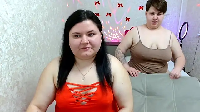 Snapshot of BeckyAndHellen chatting on January 23, 2025, 9:39 am BeckyAndHellen online show from January 23, 2025, 9:39 am