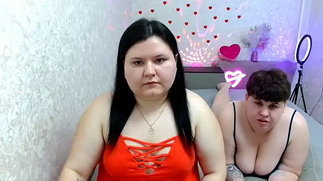 Snapshot of BeckyAndHellen chatting on February 15, 2025, 12:22 pm BeckyAndHellen online show from February 15, 2025, 12:22 pm