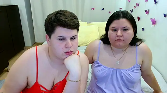 Snapshot of BeckyAndHellen chatting on September 8, 2025, 6:51 pm BeckyAndHellen online show from September 8, 2025, 6:51 pm