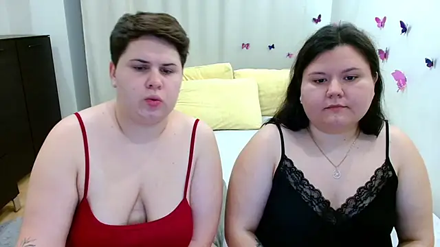 Snapshot of BeckyAndHellen chatting on September 17, 2025, 4:08 pm BeckyAndHellen online show from September 17, 2025, 4:08 pm
