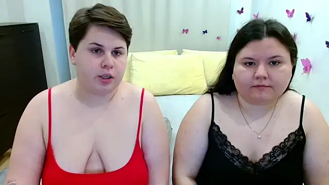 Snapshot of BeckyAndHellen chatting on September 30, 2025, 2:00 pm BeckyAndHellen online show from September 30, 2025, 2:00 pm