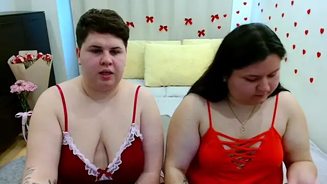 BeckyAndHellen online show from October 28, 2025, 11:25 am