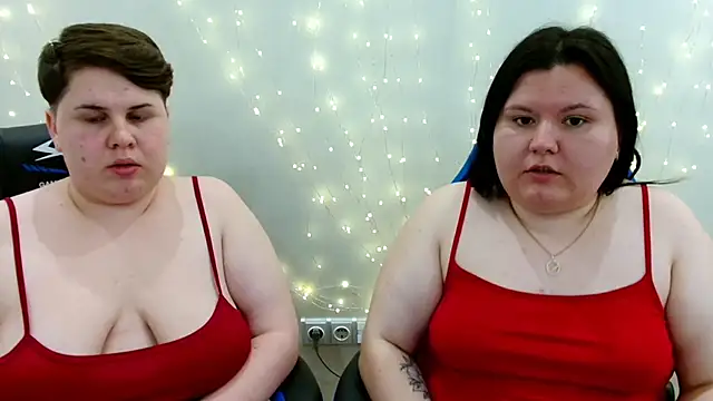 Snapshot of BeckyAndHellen chatting on June 3, 2026, 7:08 pm BeckyAndHellen online show from June 3, 2026, 7:08 pm