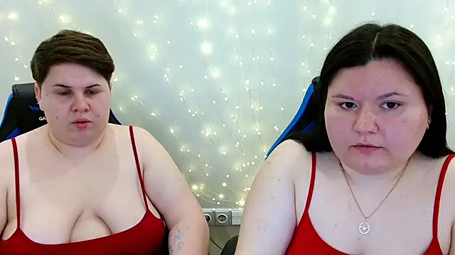 Snapshot of BeckyAndHellen chatting on June 8, 2026, 8:48 am BeckyAndHellen online show from June 8, 2026, 8:48 am