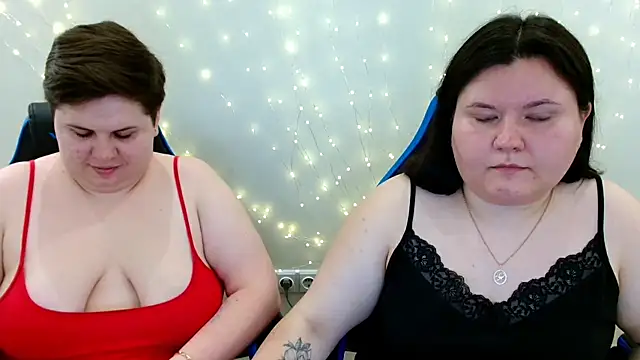 BeckyAndHellen online show from July 23, 2026, 12:25 pm