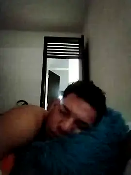 Snapshot of kinke31 chatting on January 14, 2025, 11:31 am kinke31 online show from January 14, 2025, 11:31 am