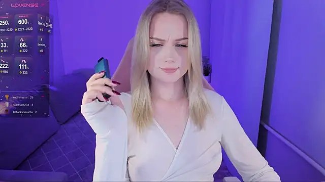 Honey blonde online show from September 9, 2025, 10:42 pm