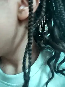 Snapshot of Yaumiko chatting on January 8, 2026, 12:40 pm Yaumiko online show from January 8, 2026, 12:40 pm