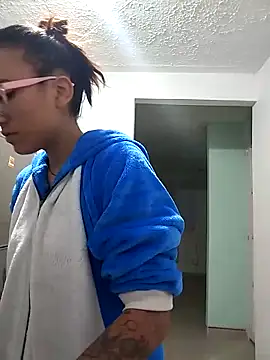 Snapshot of Yaumiko chatting on March 19, 2026, 10:41 am Yaumiko online show from March 19, 2026, 10:41 am