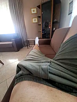 Giannis1990  online show from September 21, 2025, 11:34 am