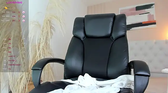 LOISE-XX online show from January 18, 2025, 11:00 am