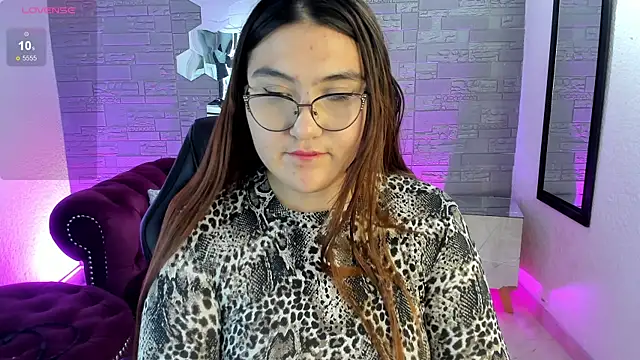 conniejames m online show from November 14, 2025, 12:37 pm