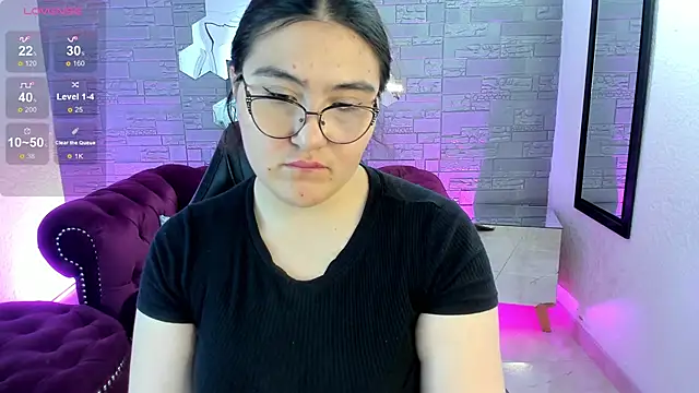 conniejames m online show from November 18, 2025, 12:31 pm