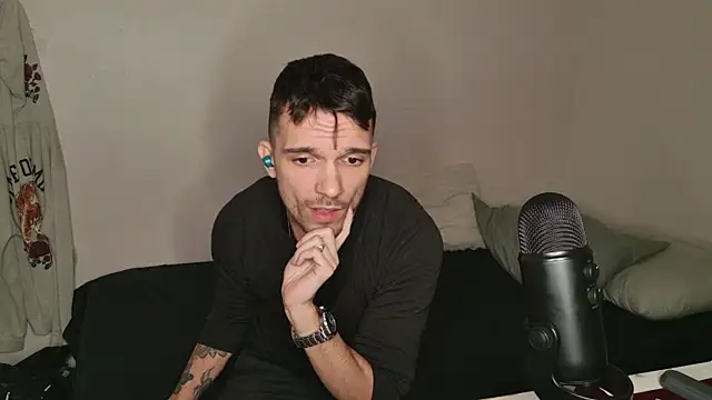 JackDesFeux online show from March 4, 2025, 3:55 am