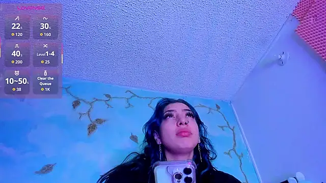 SaturnooStonee online show from April 16, 2026, 3:07 am