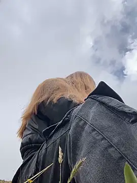 melody-dy online show from September 17, 2025, 9:27 pm