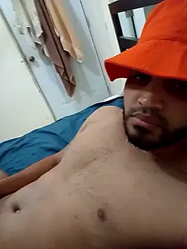 luismanuel 1998 online show from November 27, 2025, 3:08 am