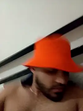 luismanuel 1998 online show from November 29, 2025, 3:31 am