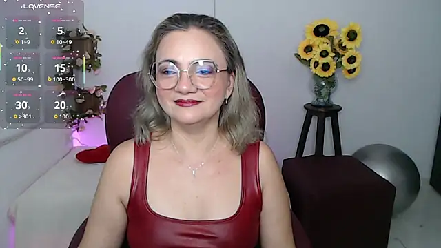ana milf online show from March 13, 2026, 1:29 pm