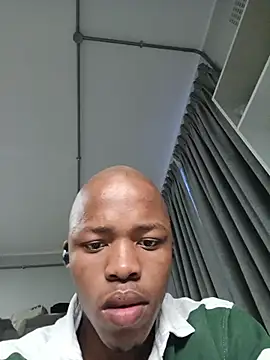 Snapshot of Mejjlunje540 chatting on April 13, 2026, 8:20 am Mejjlunje540 online show from April 13, 2026, 8:20 am