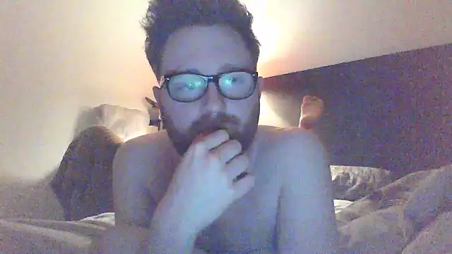 HotGinger9393 online show from January 8, 2025, 2:35 am