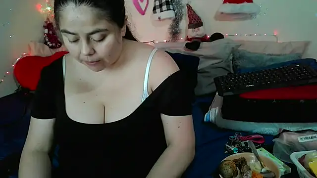 celestehot707rs online show from December 17, 2025, 5:13 am