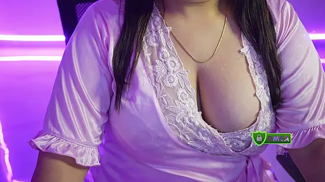 only aleesha online show from October 17, 2025, 8:11 pm