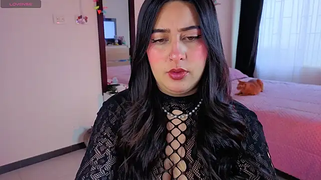 Snapshot of serenna_se chatting on May 22, 2026, 8:47 pm serenna se online show from May 22, 2026, 8:47 pm