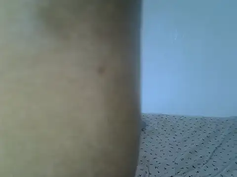 Snapshot of laetitia_ chatting on September 24, 2025, 12:58 am laetitia online show from September 24, 2025, 12:58 am