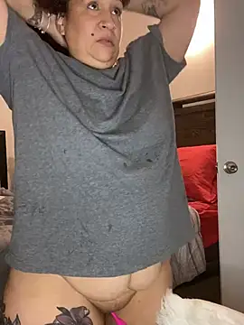 Snapshot of ladycreamypr2 chatting on March 3, 2026, 1:34 am ladycreamypr2 online show from March 3, 2026, 1:34 am