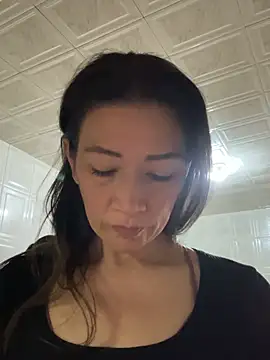 Yulia sx online show from January 14, 2026, 3:06 pm