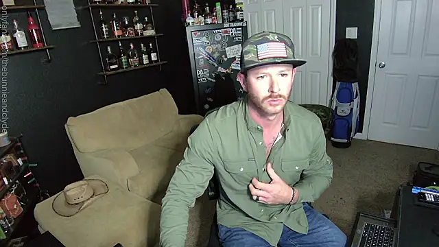 chillinthemosttt online show from December 3, 2024, 4:14 am