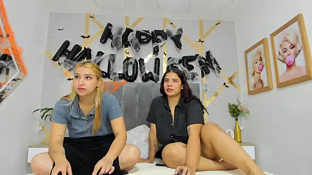 Snapshot of Danna_Reyees chatting on October 9, 2025, 11:52 am Danna Reyees online show from October 9, 2025, 11:52 am