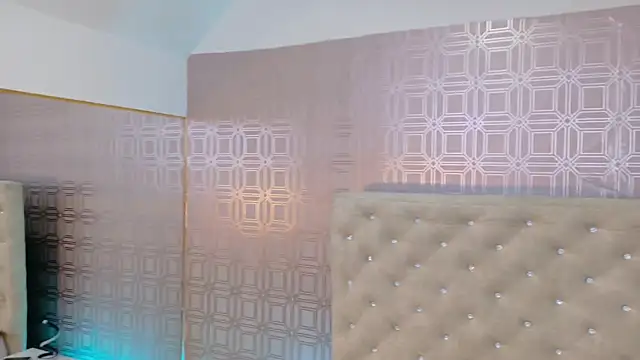 Snapshot of Sara_Desire chatting on September 13, 2025, 12:16 pm Sara Desire online show from September 13, 2025, 12:16 pm