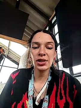 rebekka simpson online show from May 25, 2026, 8:48 pm