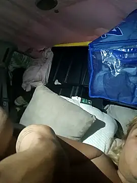 allissonw13 online show from September 10, 2025, 3:28 am