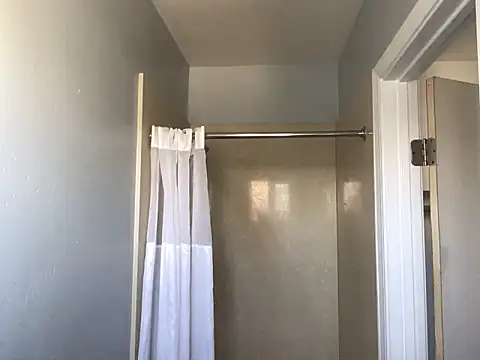 allissonw13 online show from March 26, 2026, 4:01 pm