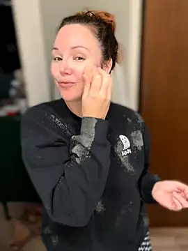 Blaze Baby online show from October 31, 2025, 3:46 pm