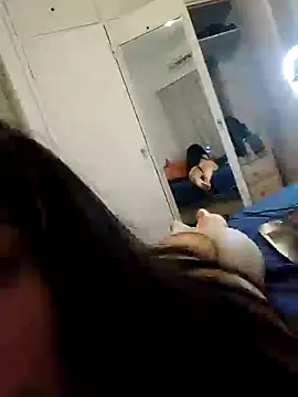 Snapshot of Bigyummmzul chatting on December 25, 2024, 5:37 am Bigyummmzul online show from December 25, 2024, 5:37 am