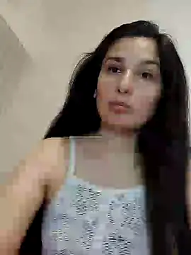 Snapshot of Bigyummmzul chatting on February 12, 2025, 2:45 am Bigyummmzul online show from February 12, 2025, 2:45 am