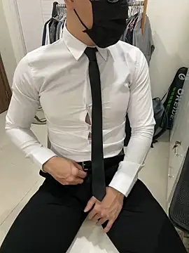 harrylouis1357 online show from December 23, 2024, 2:28 pm