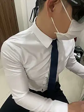 harrylouis1357 online show from March 12, 2025, 1:30 pm